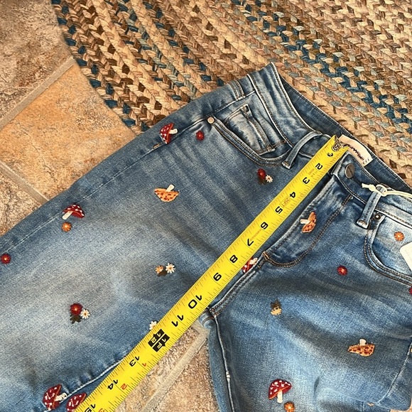 Driftwood Farrah x Wonderland Embroidered Flare Leg Jeans Size 25 NWT - Picture 8 of 14